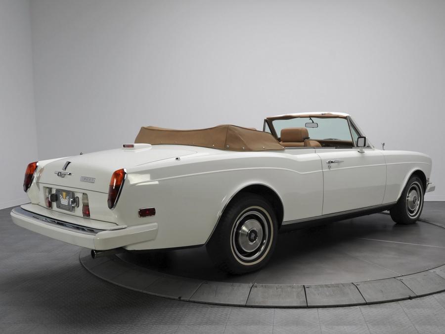  Rolls-Royce Corniche II 1986 года  (фото 4 из 12)